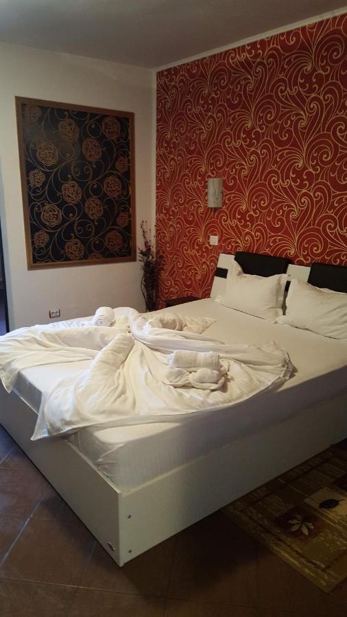 Garsoniera Ioana Apartment *